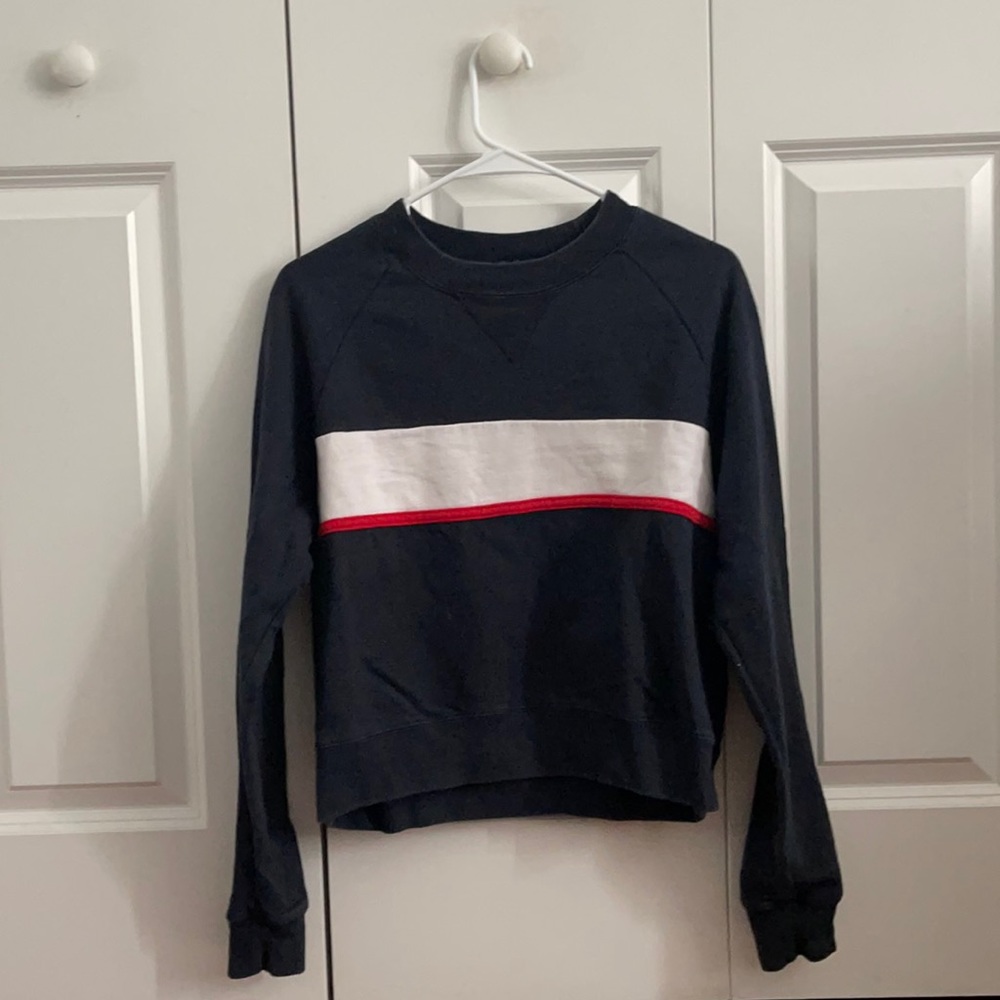 navy stripped brandy melville crew neck